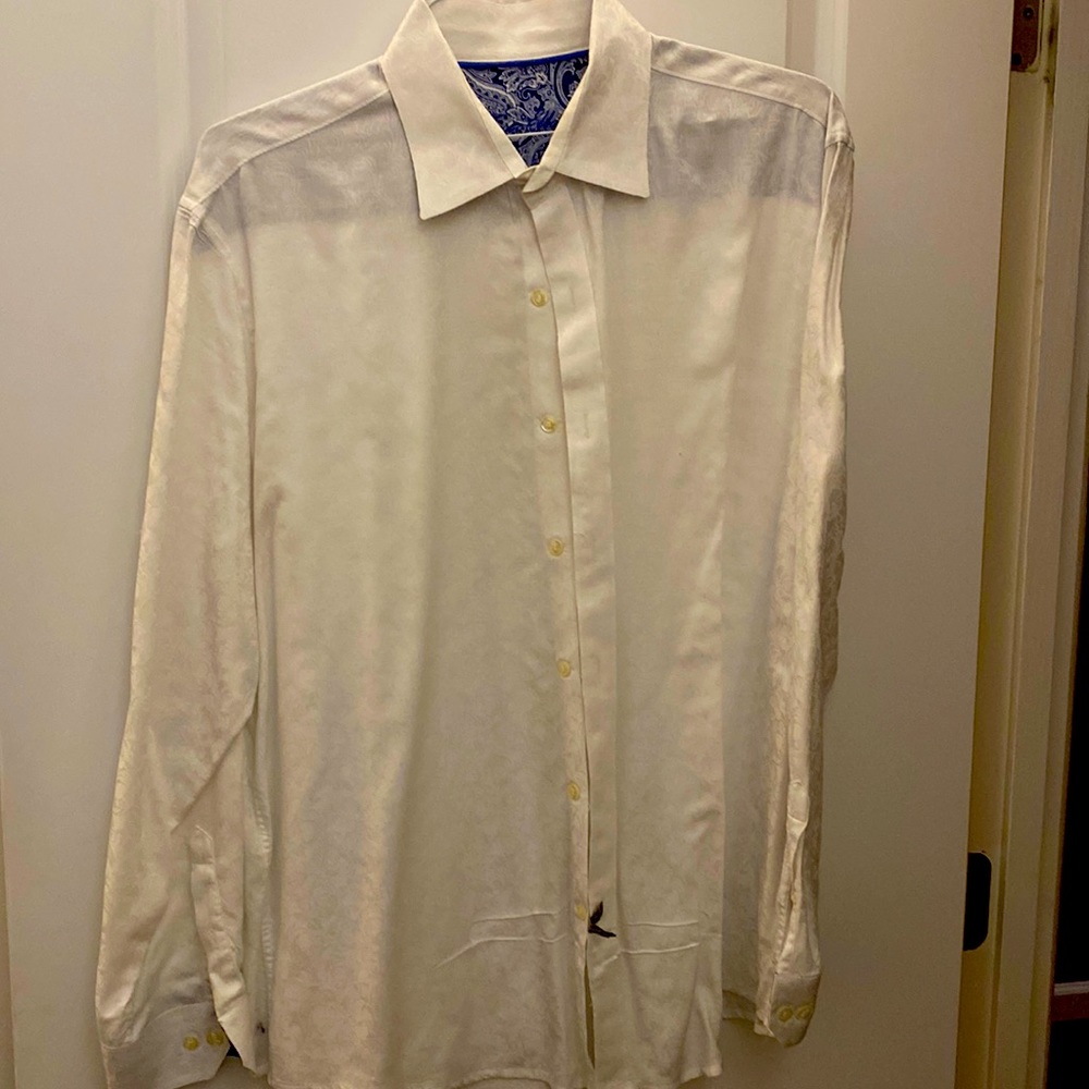 Robert Graham knock off mens shirt . Size XL